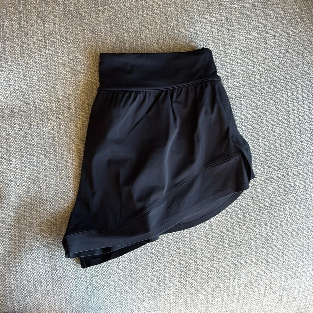 Lululemon Calm tides shorts - Picture 4 of 4